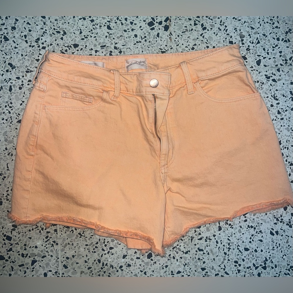 Size 10/30 - Orange Cream shorts - never worn!!